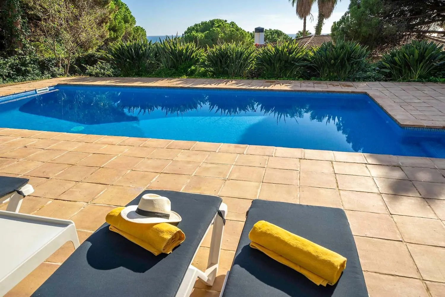 Villa Les Oliveres - Lux Houses Experience Lloret de Mar